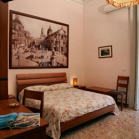 Picone Bed&Breakfast Κατάνια Δωμάτιο φωτογραφία